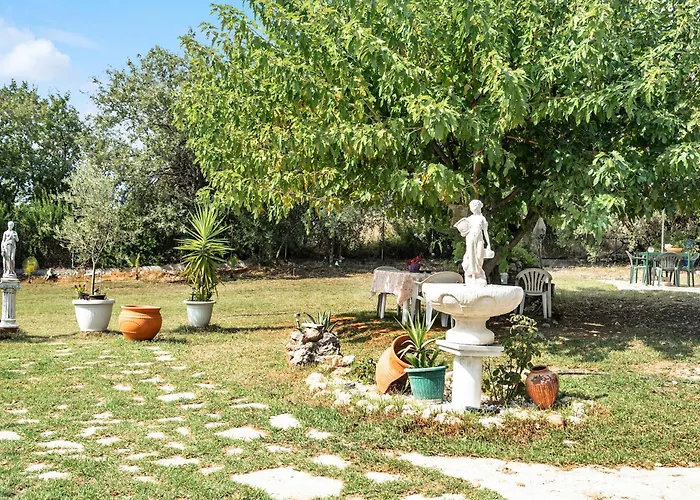 Efrosyni Апартаменты