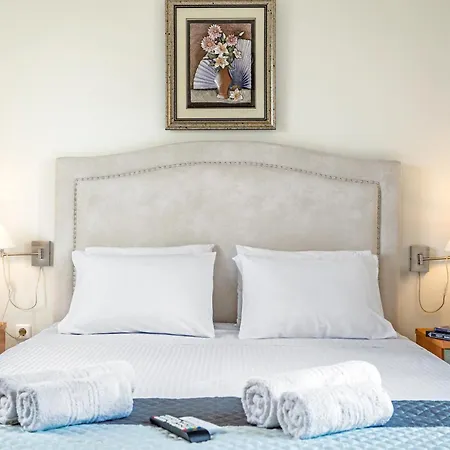 Efrosyni アパート